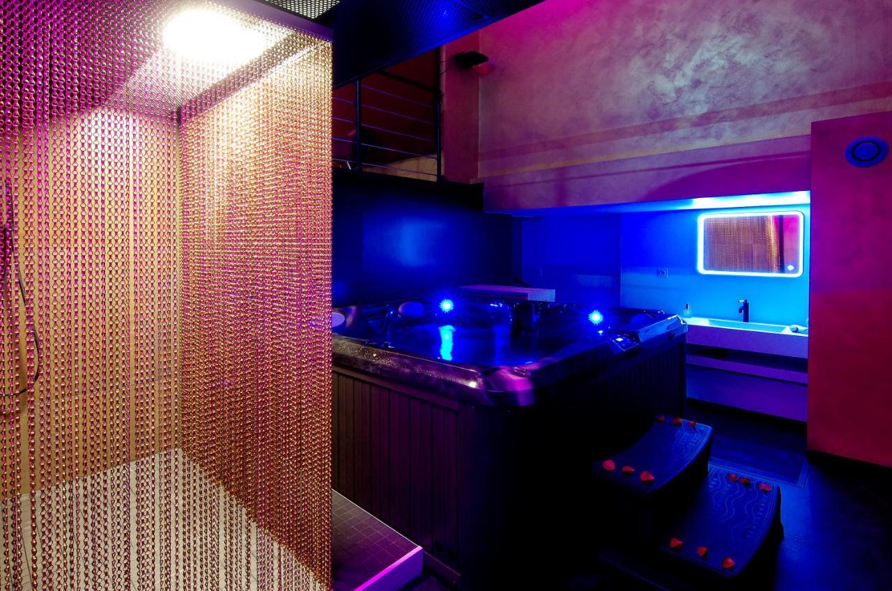Mieuxqualhotel Jacuzzi Privatif Love Room Bordeaux Exteriér fotografie